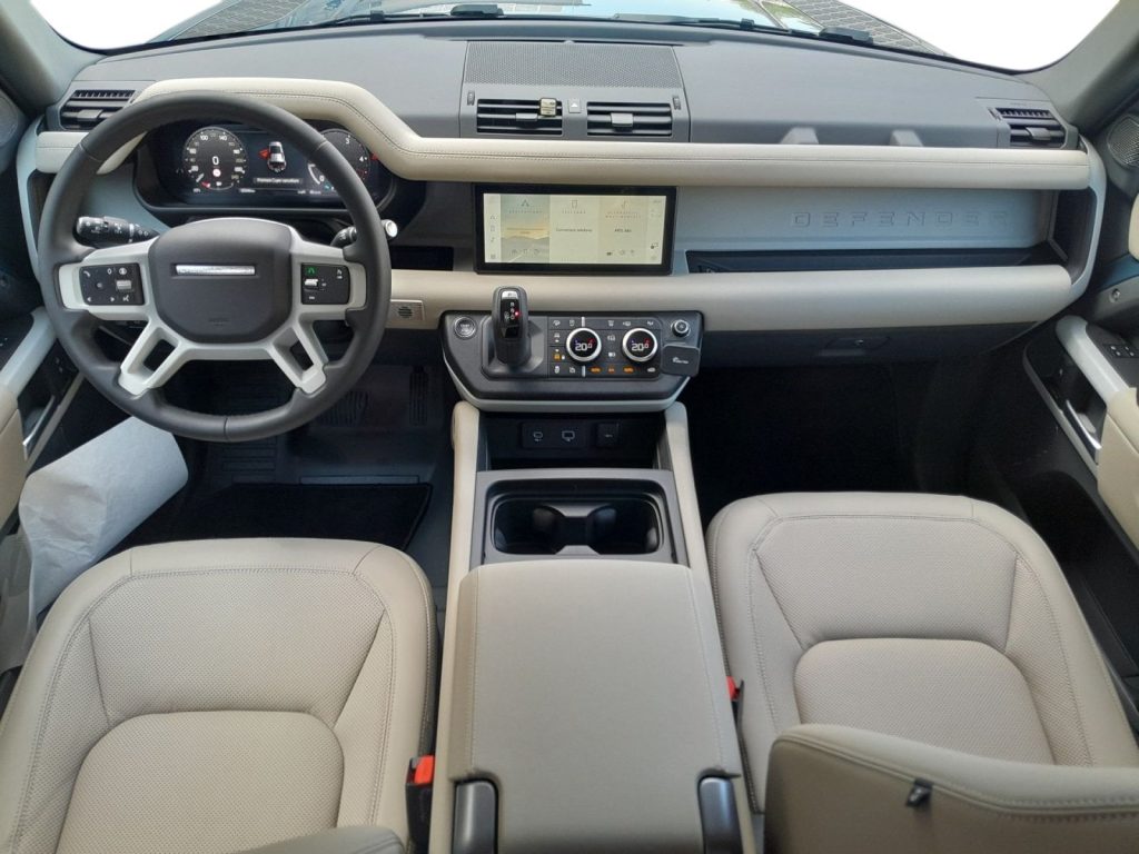 LAND ROVER Defender 3.0D I6 250 110 SE AWD auto. - 10