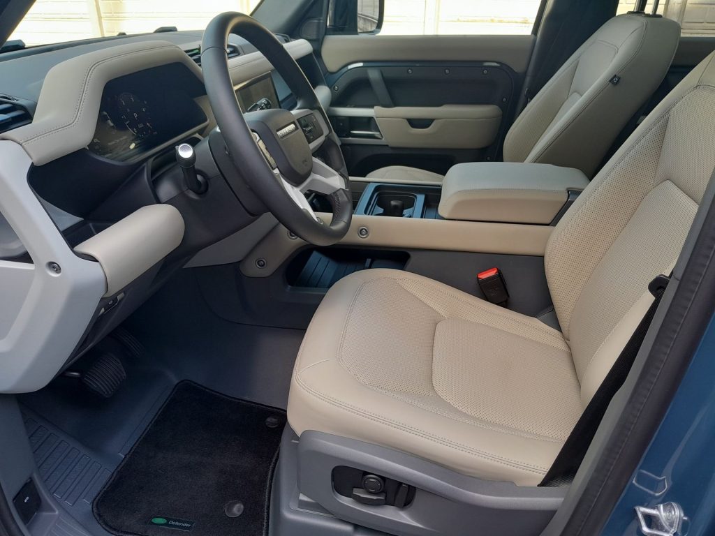 LAND ROVER Defender 3.0D I6 250 110 SE AWD auto. - 16