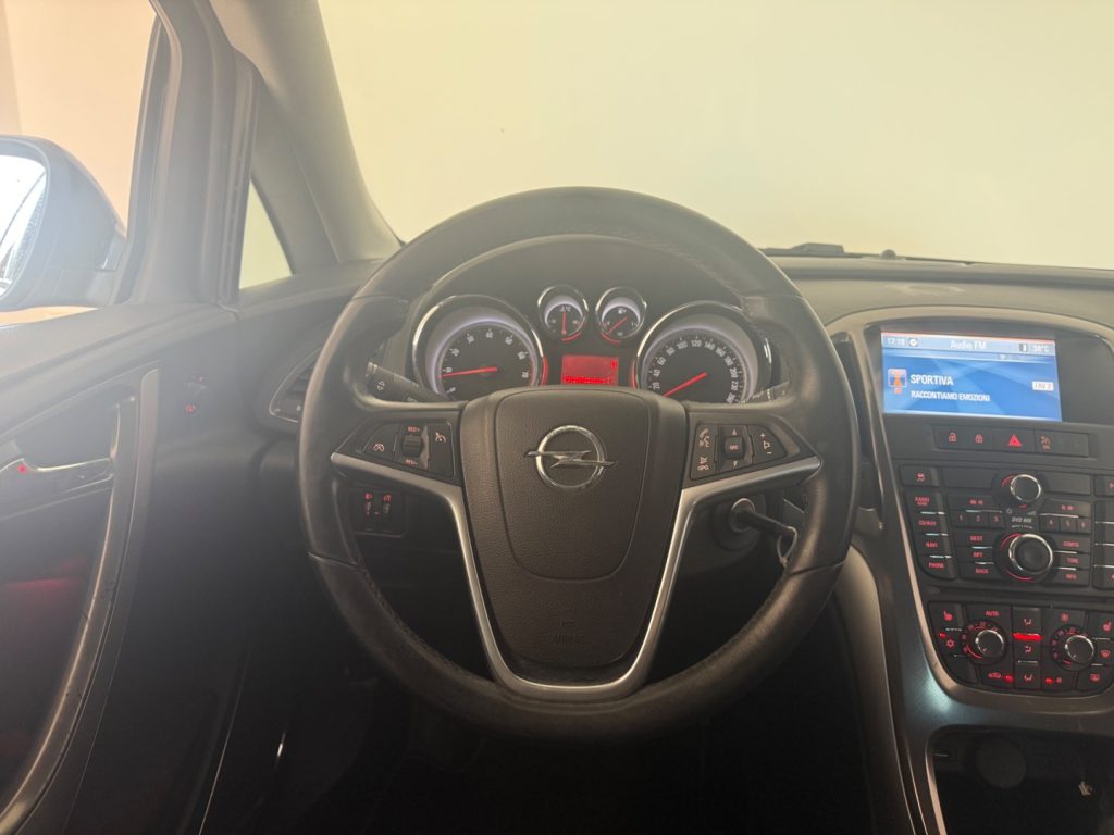OPEL Astra 1.4 Turbo 140CV 5 porte Cosmo - 18