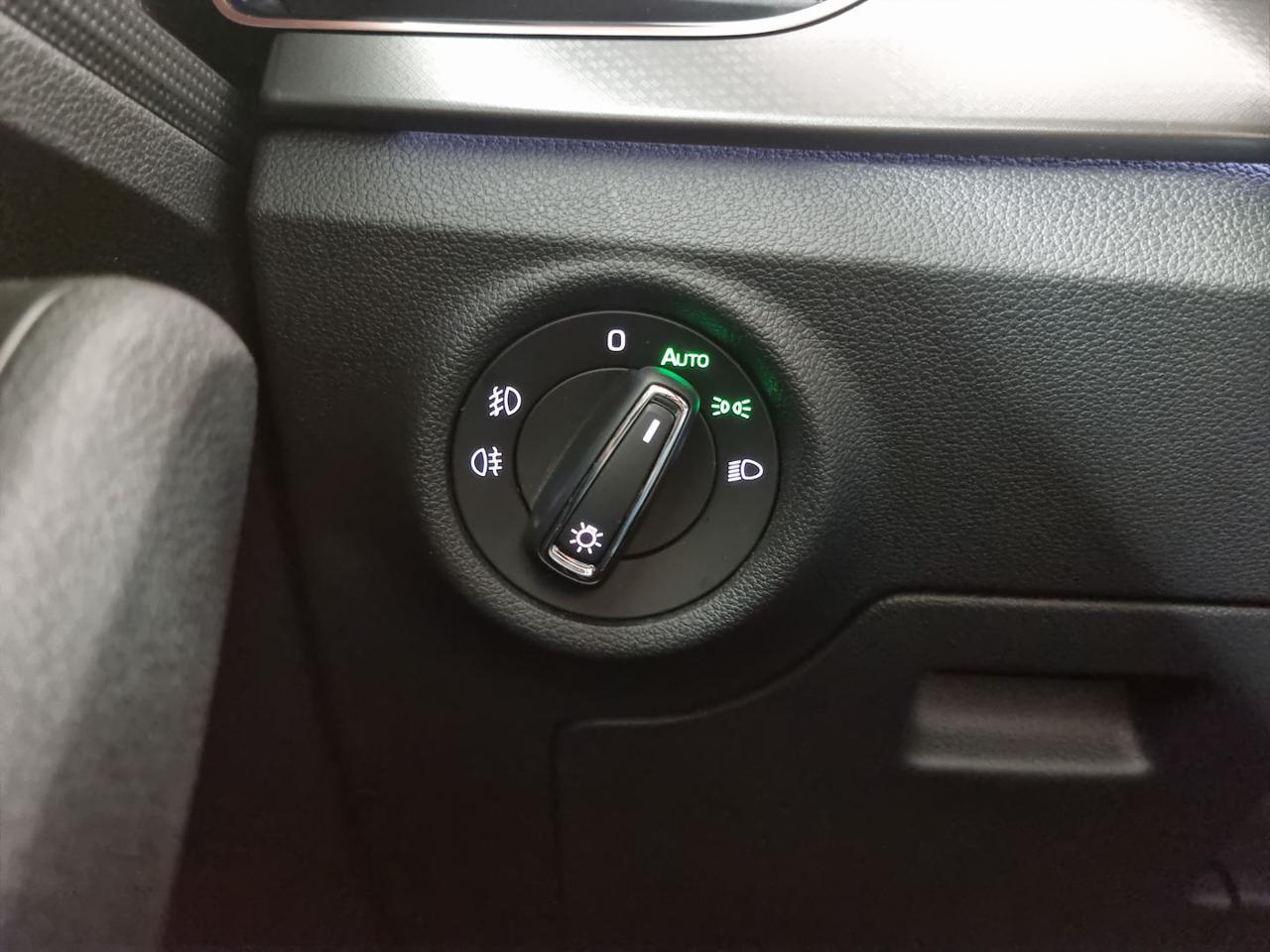 SKODA Kamiq 1.5 TSI ACT DSG Black Dots - 29