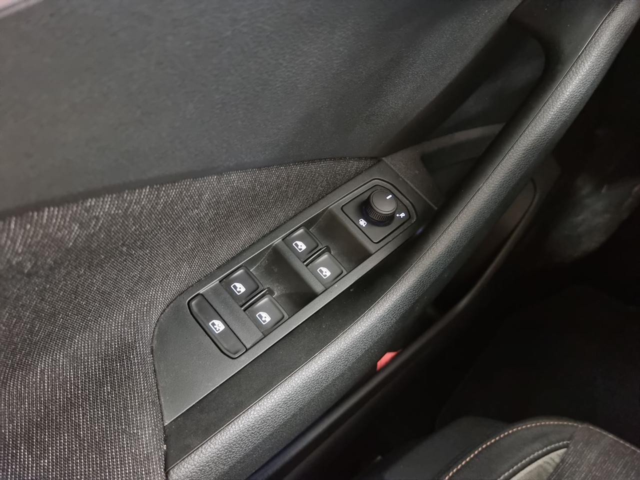 SKODA Kamiq 1.5 TSI ACT DSG Black Dots - 30