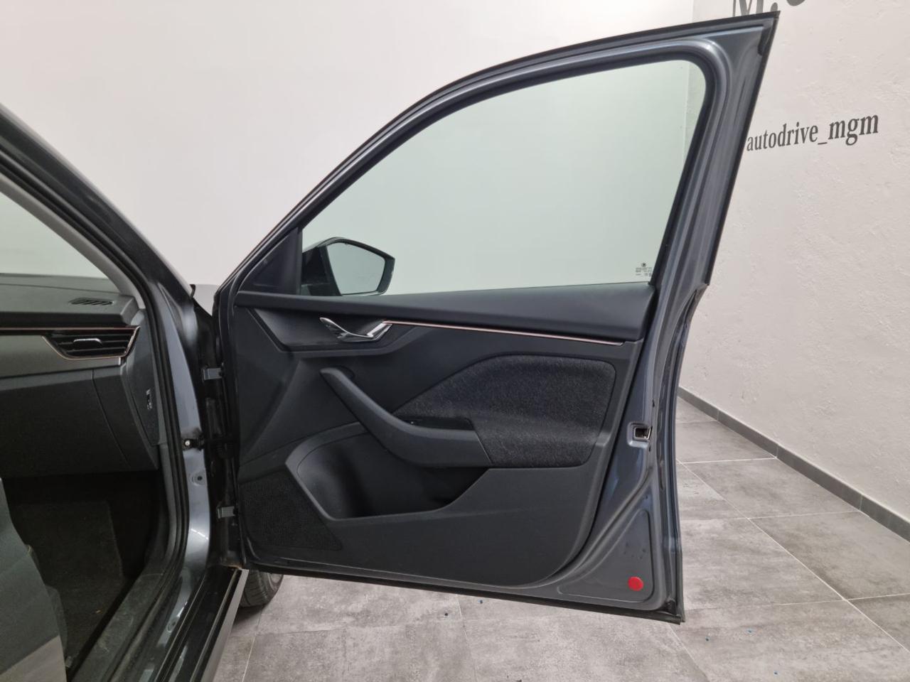 SKODA Kamiq 1.5 TSI ACT DSG Black Dots - 27