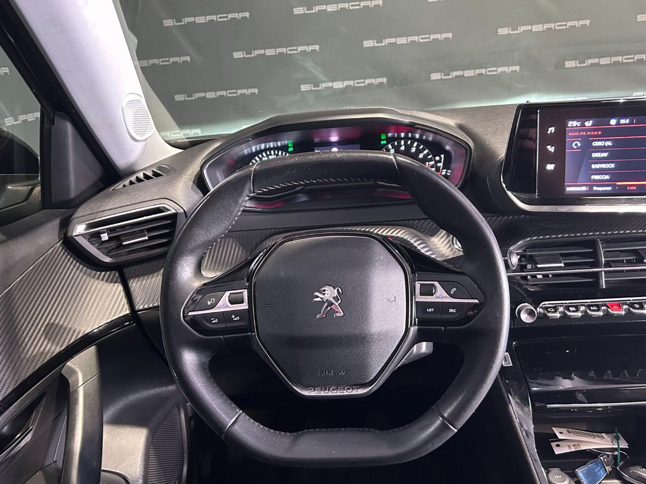 PEUGEOT 2008 BlueHDi 110 S&S Allure - 10