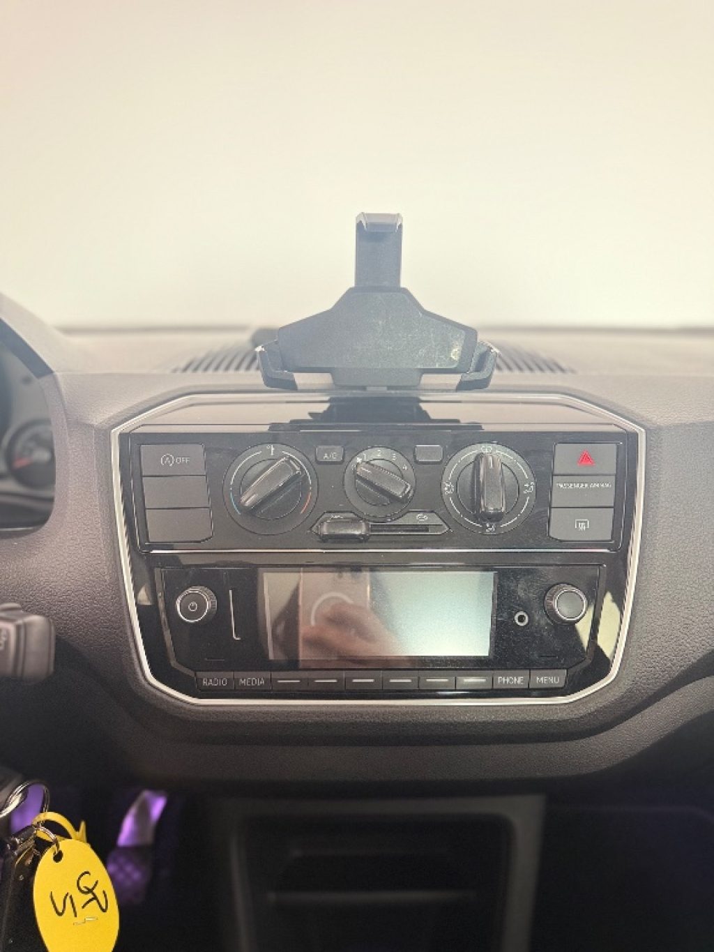 VOLKSWAGEN up! 1.0 5p. move up! BlueMotion Technology - 16