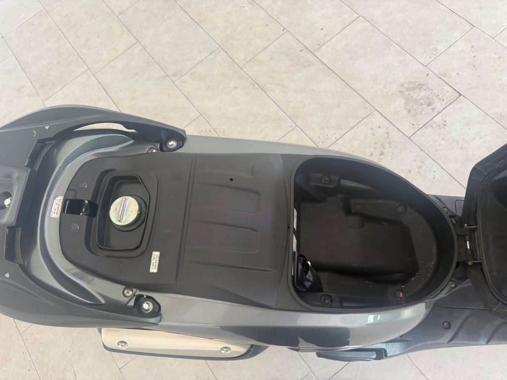 HONDA SH 300 i SH 300I - 8