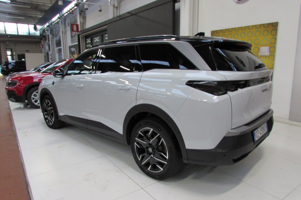 PEUGEOT 5008 Hybrid 136 e-DCS6 GT - 3