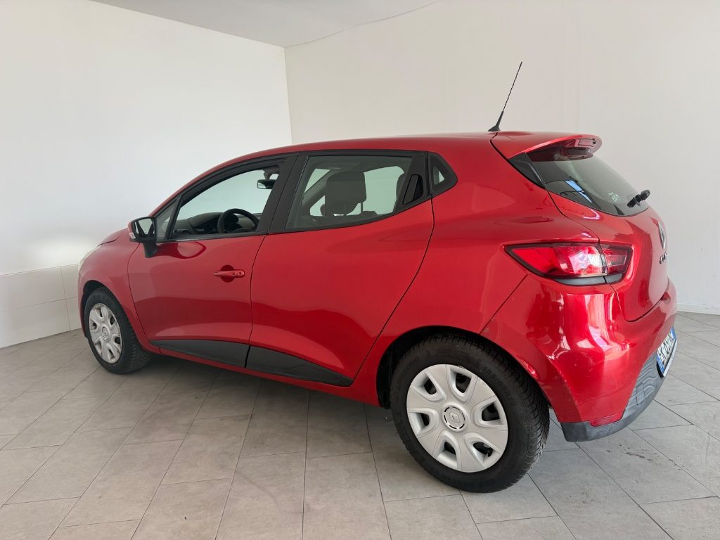 RENAULT Clio 1.2 75CV 5 porte Wave - 11