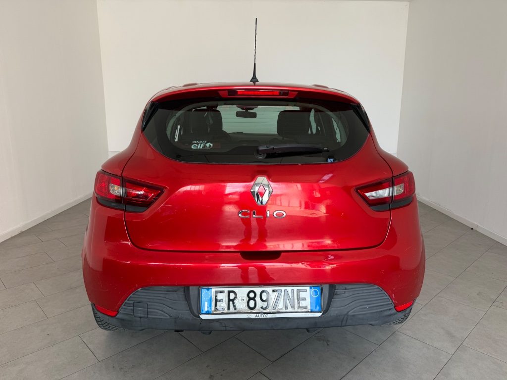 RENAULT Clio 1.2 75CV 5 porte Wave - 12