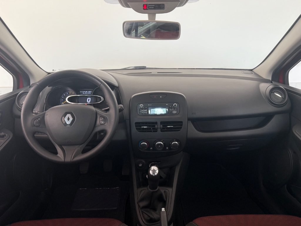 RENAULT Clio 1.2 75CV 5 porte Wave - 16