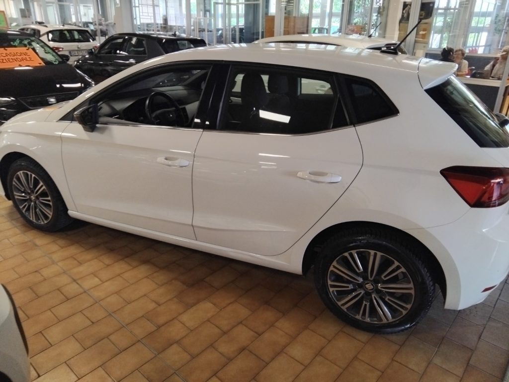 SEAT Ibiza 1.6 TDI 95 CV Xcell 16 LED GRIMALDI SPECIAL DAY - 4