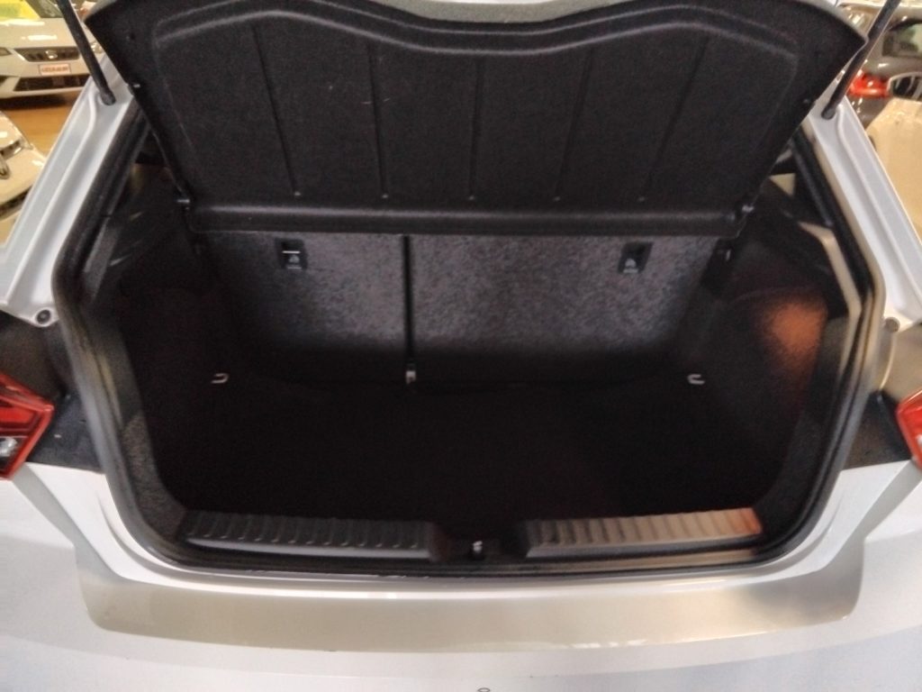 SEAT Ibiza 1.6 TDI 95 CV Xcell 16 LED GRIMALDI SPECIAL DAY - 9
