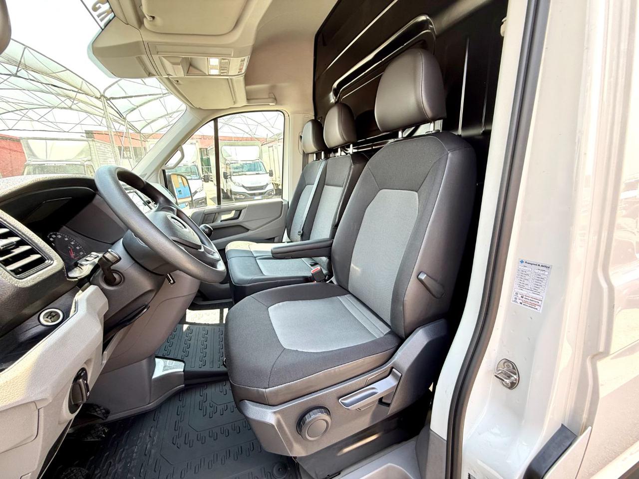 VOLKSWAGEN CRAFTER  2.0 TDI - 8