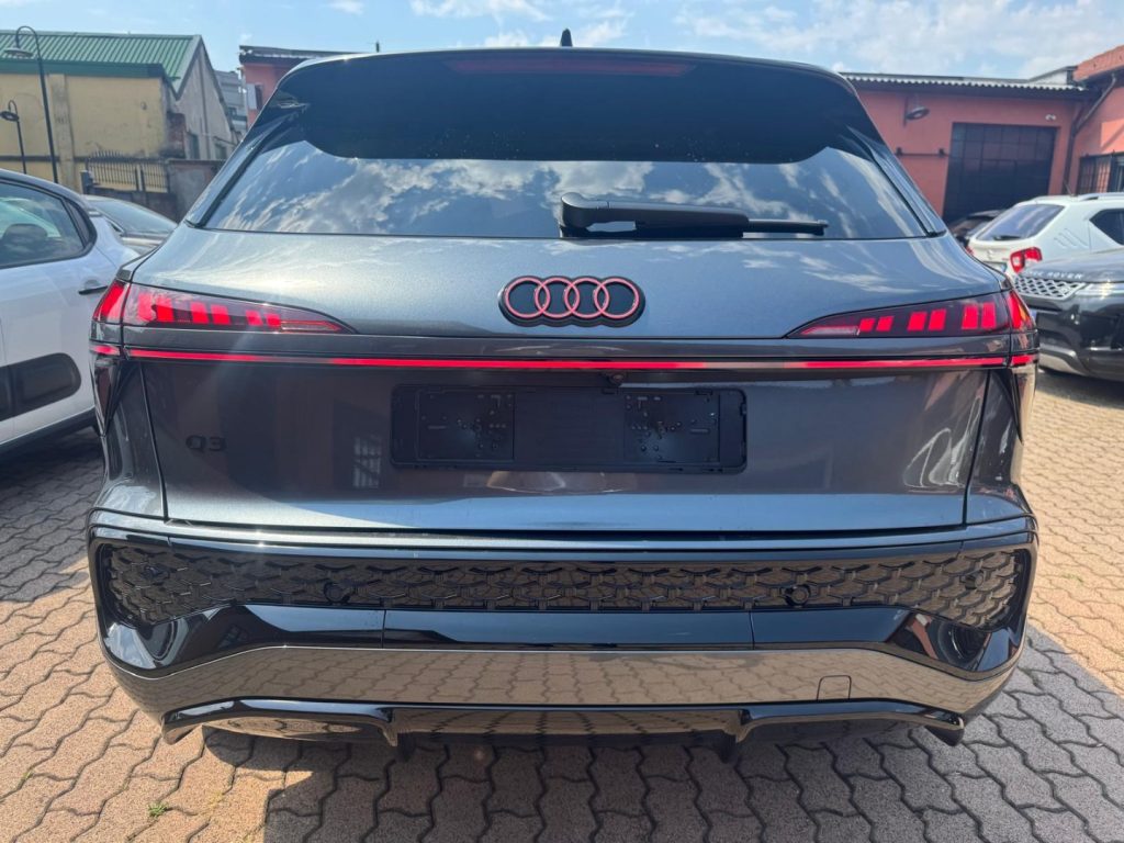 AUDI Q3 TFSI 110 kW mHEV S tronic S Line edition - 6