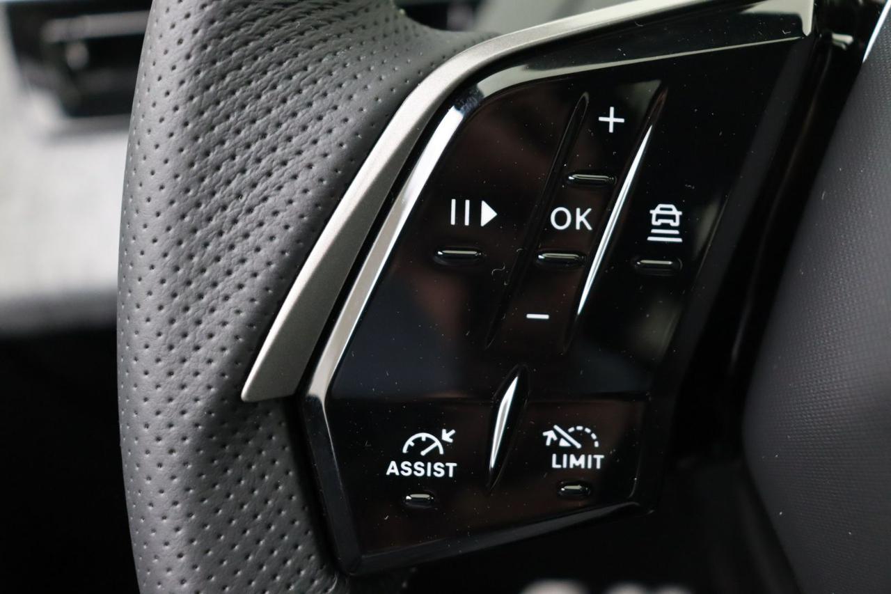 PEUGEOT e-3008 motore elettrico (73kWh) 213 CV GT - 24