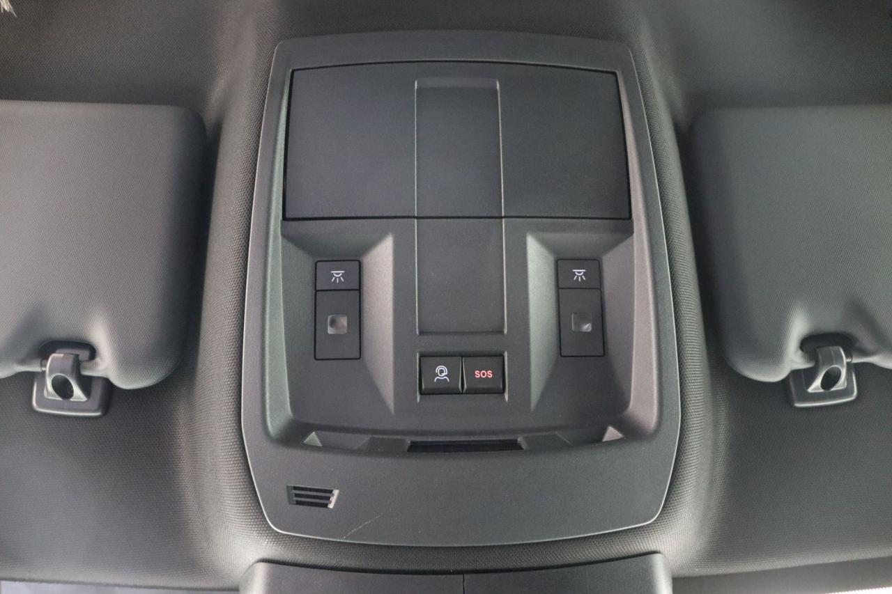 PEUGEOT e-3008 motore elettrico (73kWh) 213 CV GT - 26