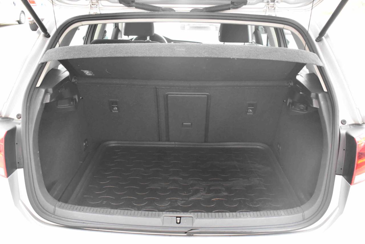 VOLKSWAGEN Golf 1.2 TSI 105 CV 5p. Comfortline BlueMotion Technolo - 17