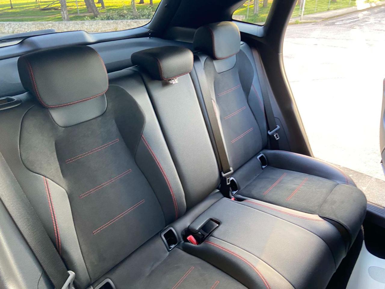 MERCEDES-BENZ GLA 200 d Automatic Premium Amg PACK NIGHT - 34