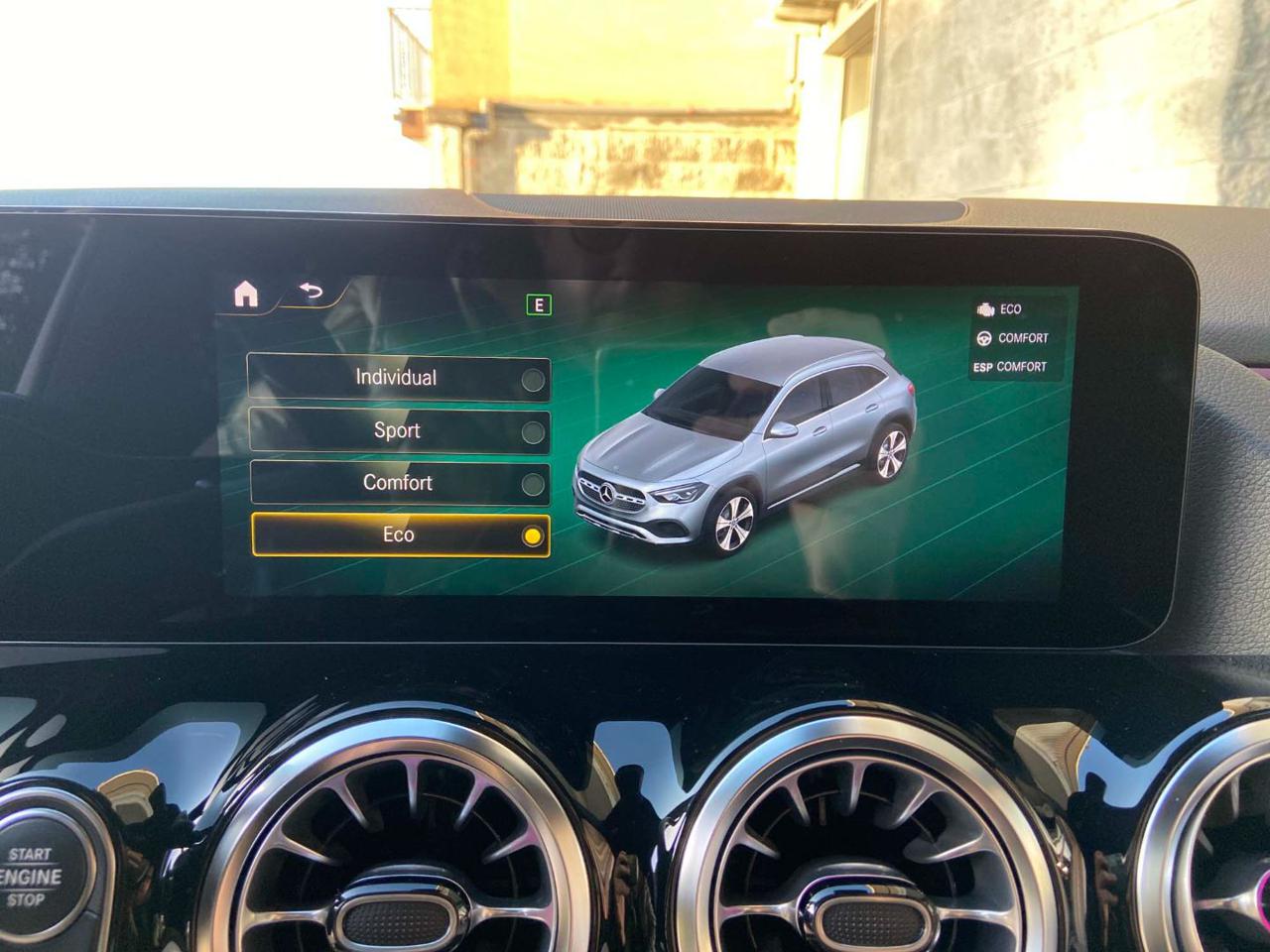 MERCEDES-BENZ GLA 200 d Automatic Premium Amg PACK NIGHT - 42