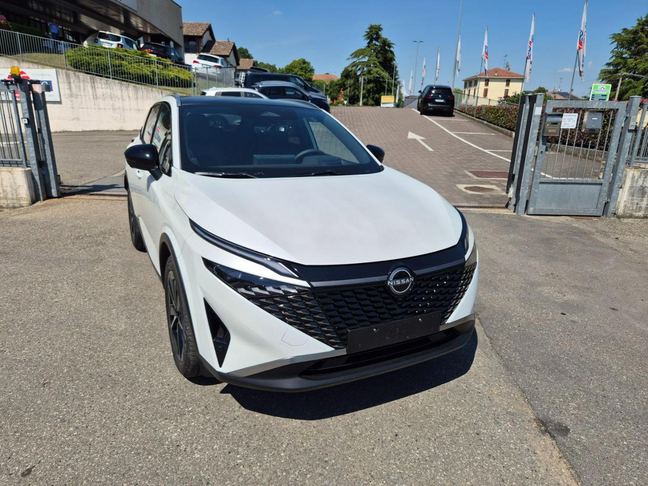 NISSAN Qashqai MHEV 158 CV Xtronic Tekna - 4