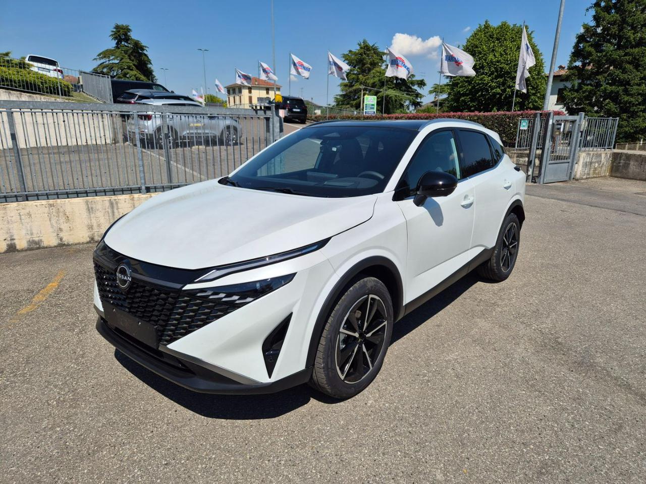 NISSAN Qashqai MHEV 158 CV Xtronic Tekna - 2