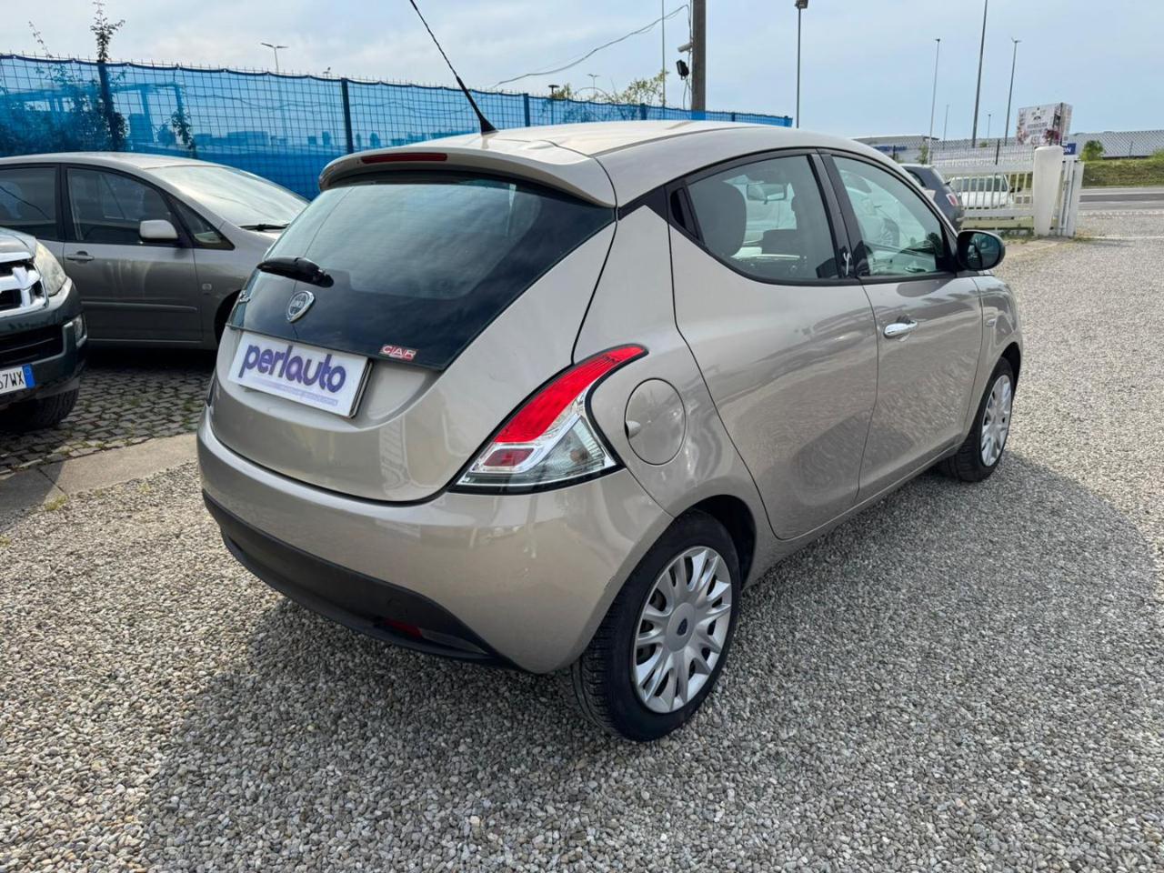 LANCIA Ypsilon 1.2 69 CV 5 porte S&S Silver - 6