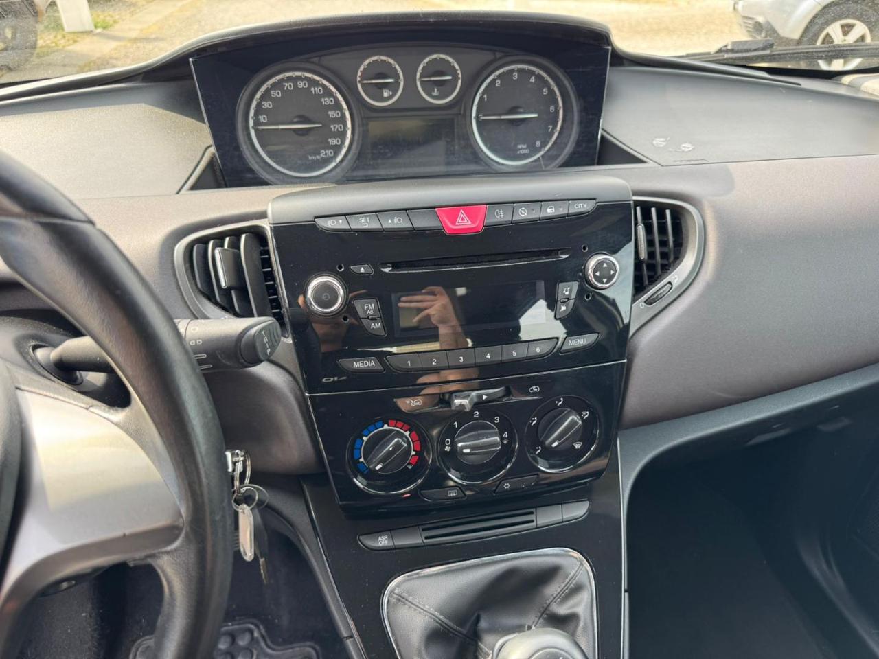 LANCIA Ypsilon 1.2 69 CV 5 porte S&S Silver - 10