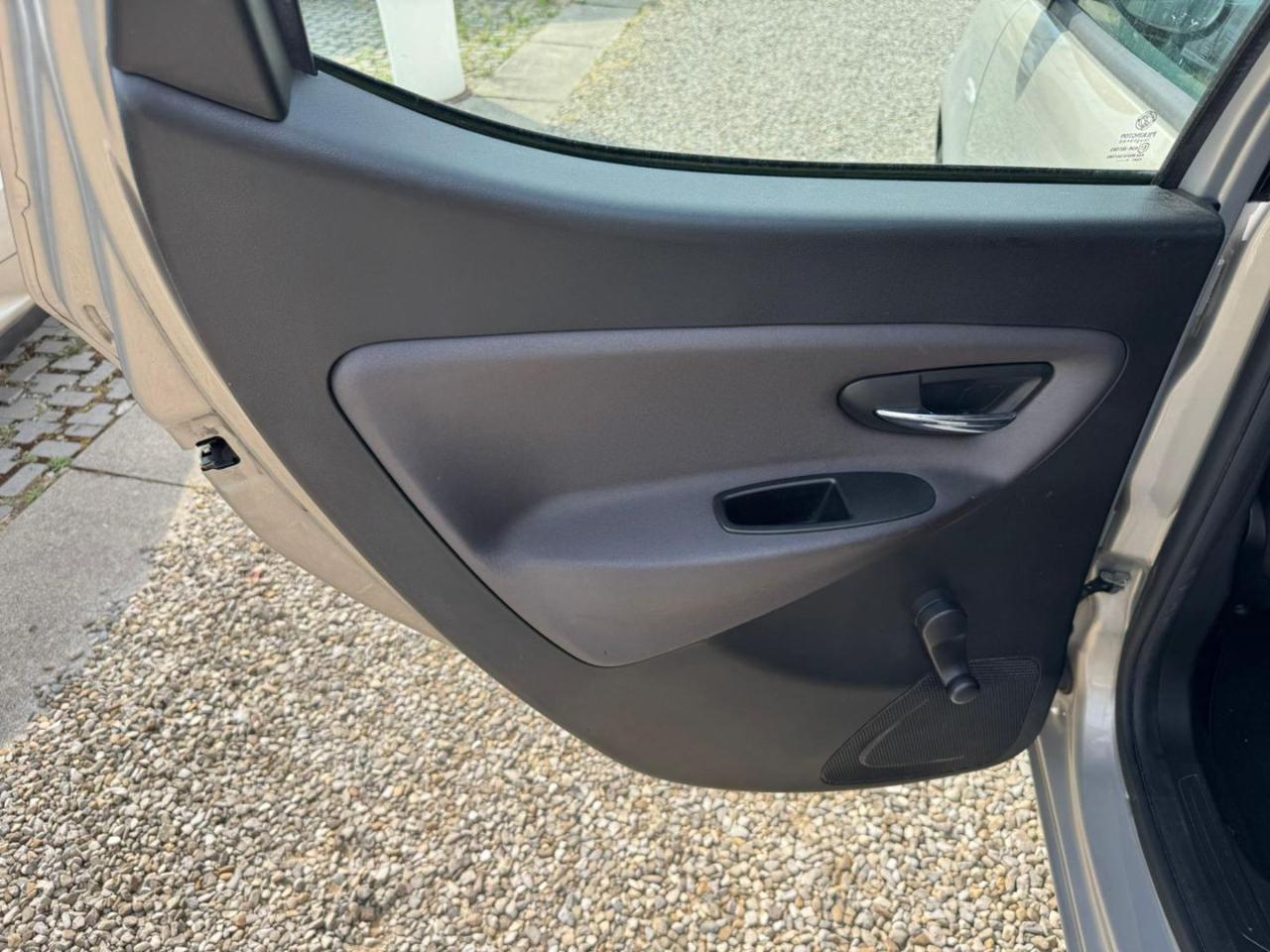 LANCIA Ypsilon 1.2 69 CV 5 porte S&S Silver - 12