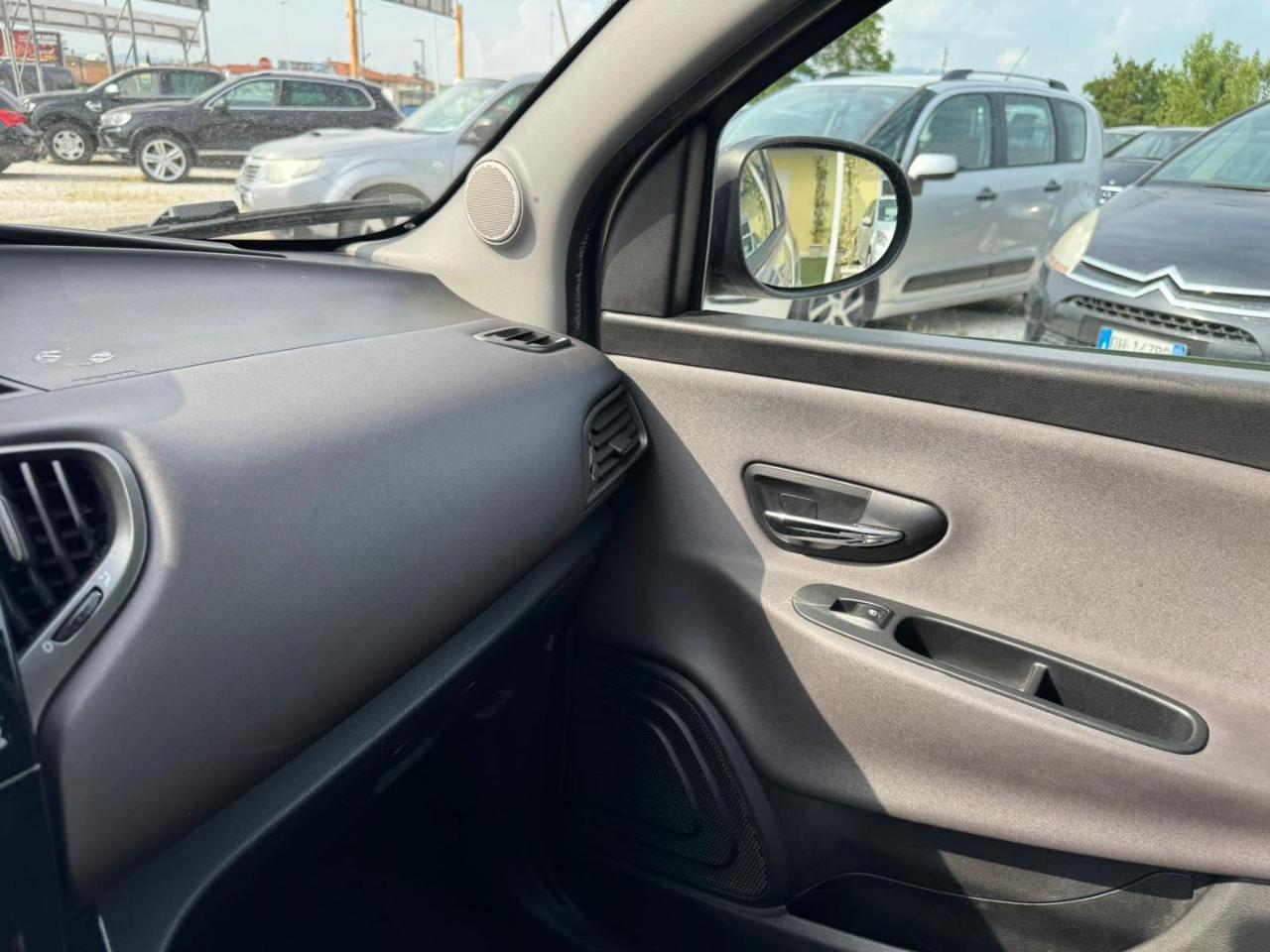 LANCIA Ypsilon 1.2 69 CV 5 porte S&S Silver - 11