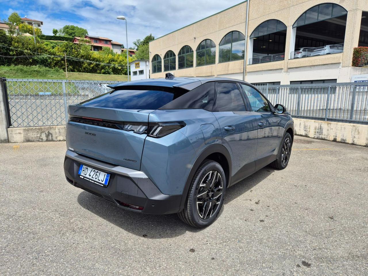 PEUGEOT 3008 Hybrid 145 e-DCS6 Allure - 7