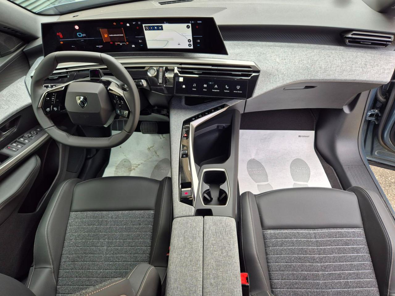 PEUGEOT 3008 Hybrid 145 e-DCS6 Allure - 13