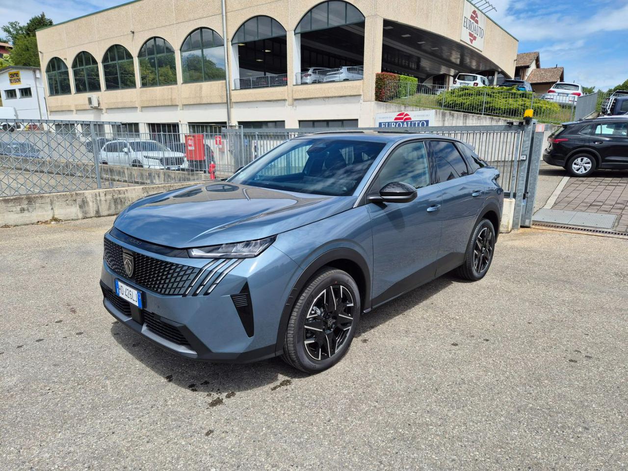 PEUGEOT 3008 Hybrid 145 e-DCS6 Allure - 2