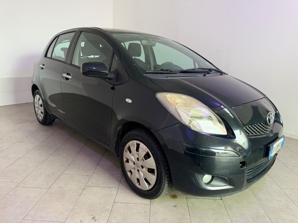 TOYOTA Yaris 1.0 5 ,porte Sol - 3