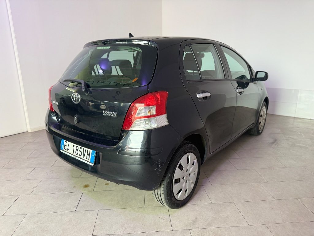 TOYOTA Yaris 1.0 5 ,porte Sol - 4