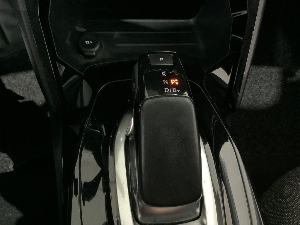 PEUGEOT 208 motore elettrico 136 CV 5 porte Active - 21