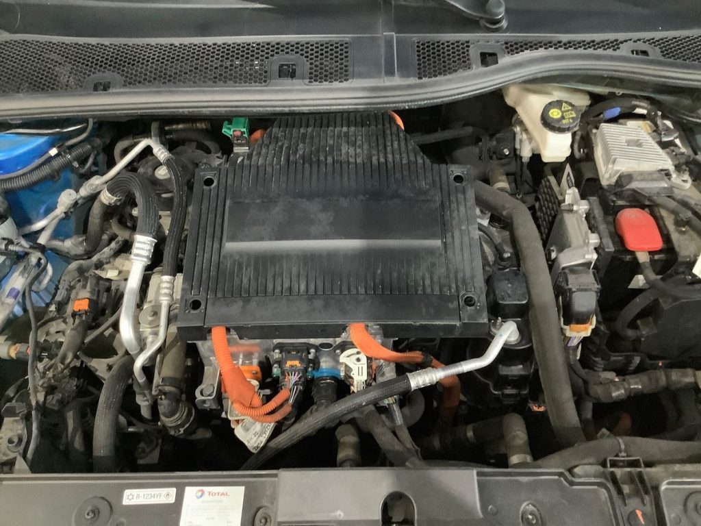 PEUGEOT 208 motore elettrico 136 CV 5 porte Active - 24