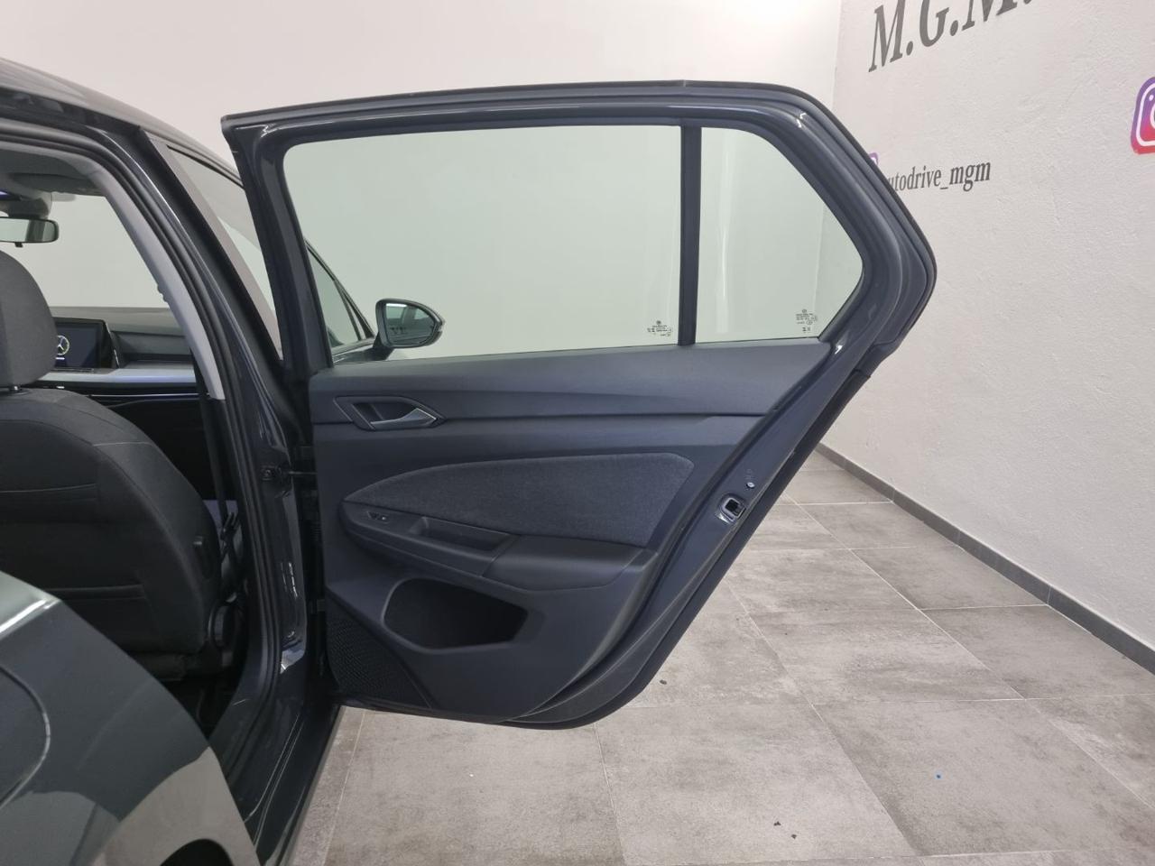 VOLKSWAGEN Golf 1.0 eTSI EVO DSG Life - 22