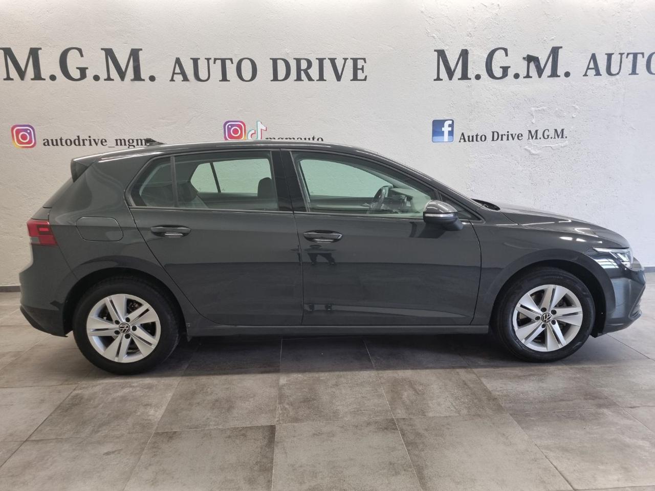 VOLKSWAGEN Golf 1.0 eTSI EVO DSG Life - 4