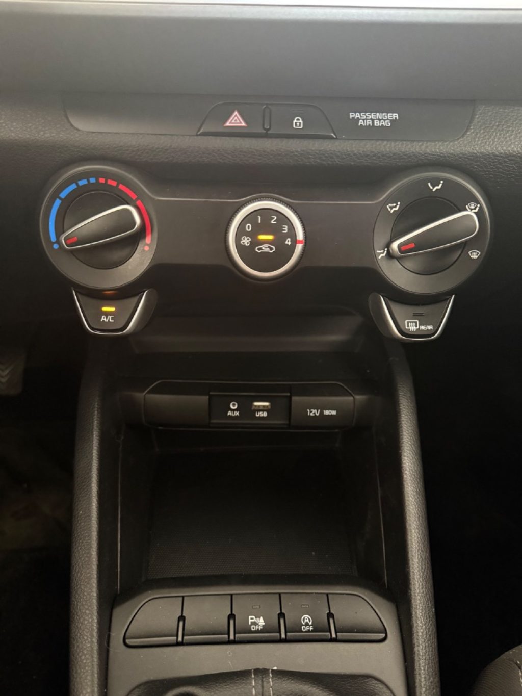 KIA Stonic 1.4 MPI 100 CV Energy - 9