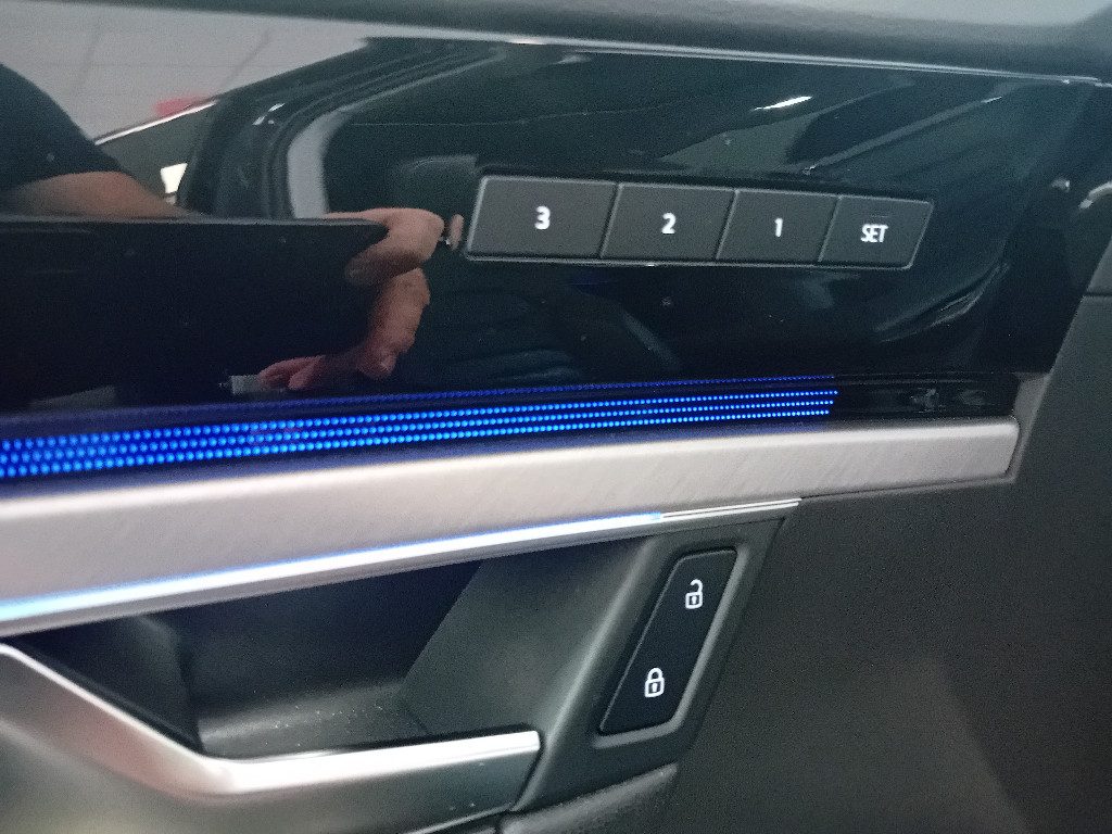 Clicca per ingrandire Touareg - 3.0 V6 TSI eHybrid Atmosphere PLUG - IN