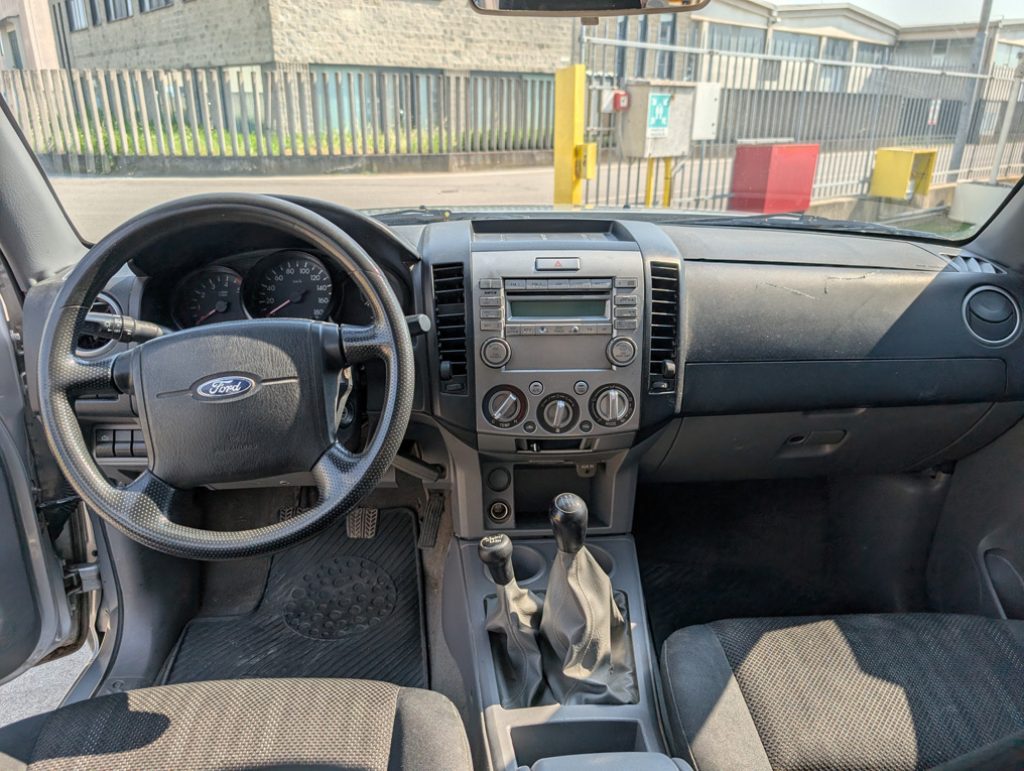 FORD Ranger 2.5 TDCi Double Cab XL 5p.ti - 24