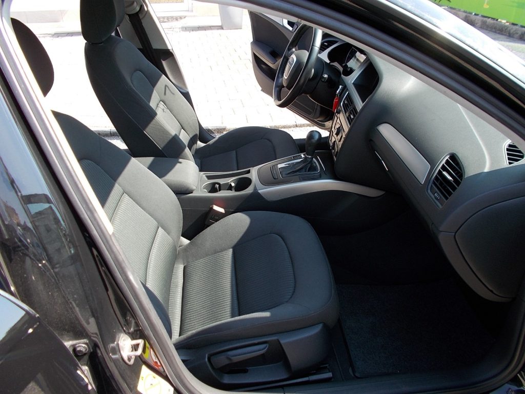 AUDI A4 Avant 2.0 TDI 143 CV multitronic Sline - 8