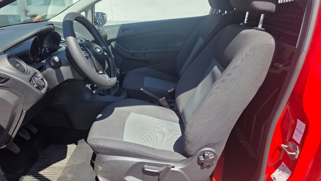 FORD Fiesta 1.5 TDCi 75CV 3 porte Van Entry - 9
