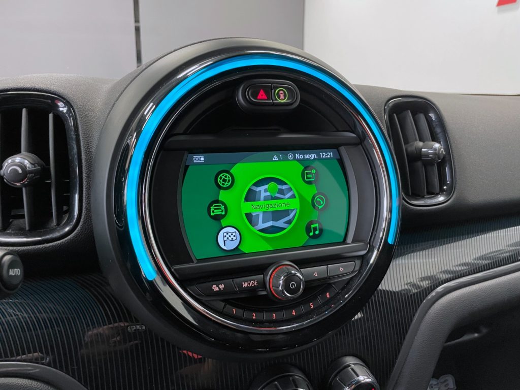 MINI Countryman 2.0 COOPER D BUSINESS AUTO MY18 - 20