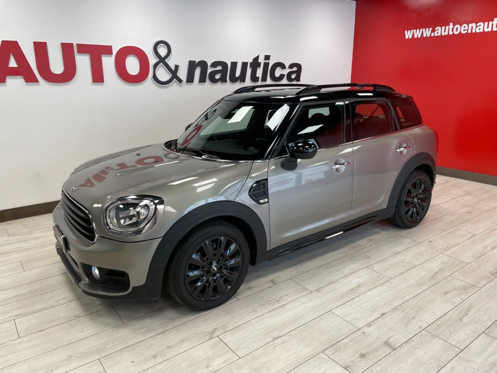MINI Countryman 2.0 COOPER D BUSINESS AUTO MY18 - 32