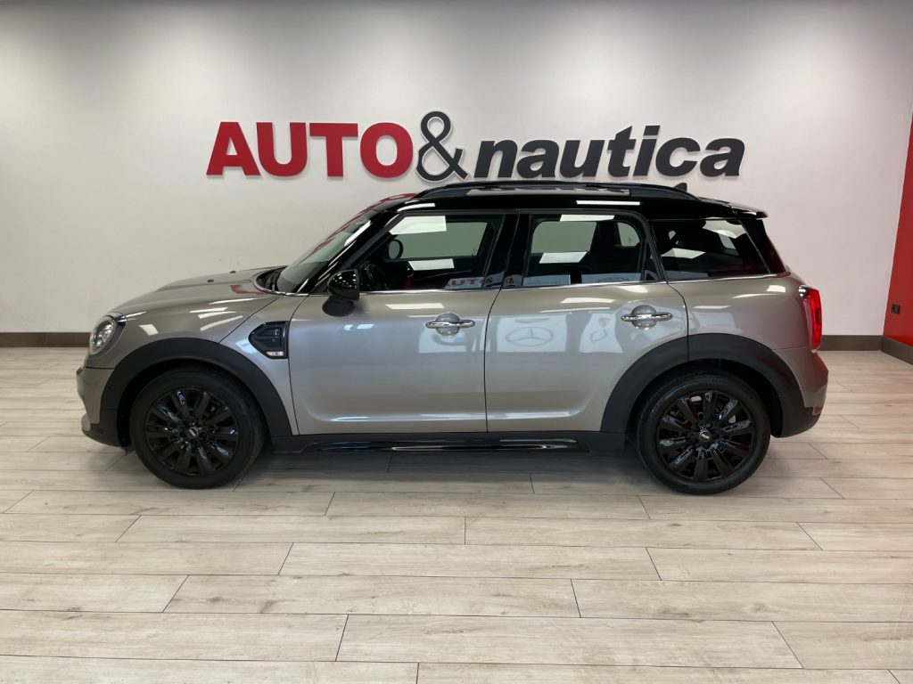 MINI Countryman 2.0 COOPER D BUSINESS AUTO MY18 - 35