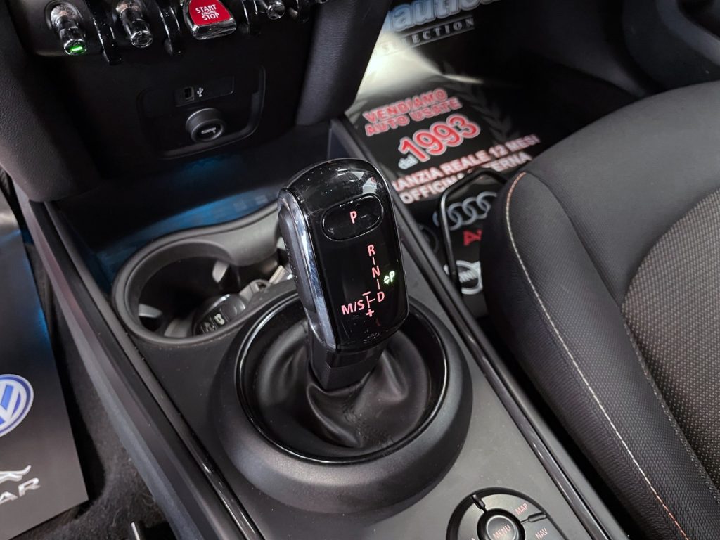 MINI Countryman 2.0 COOPER D BUSINESS AUTO MY18 - 45