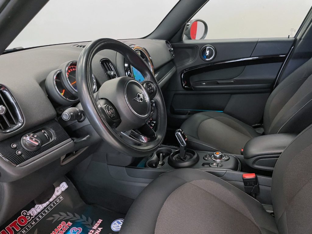MINI Countryman 2.0 COOPER D BUSINESS AUTO MY18 - 47