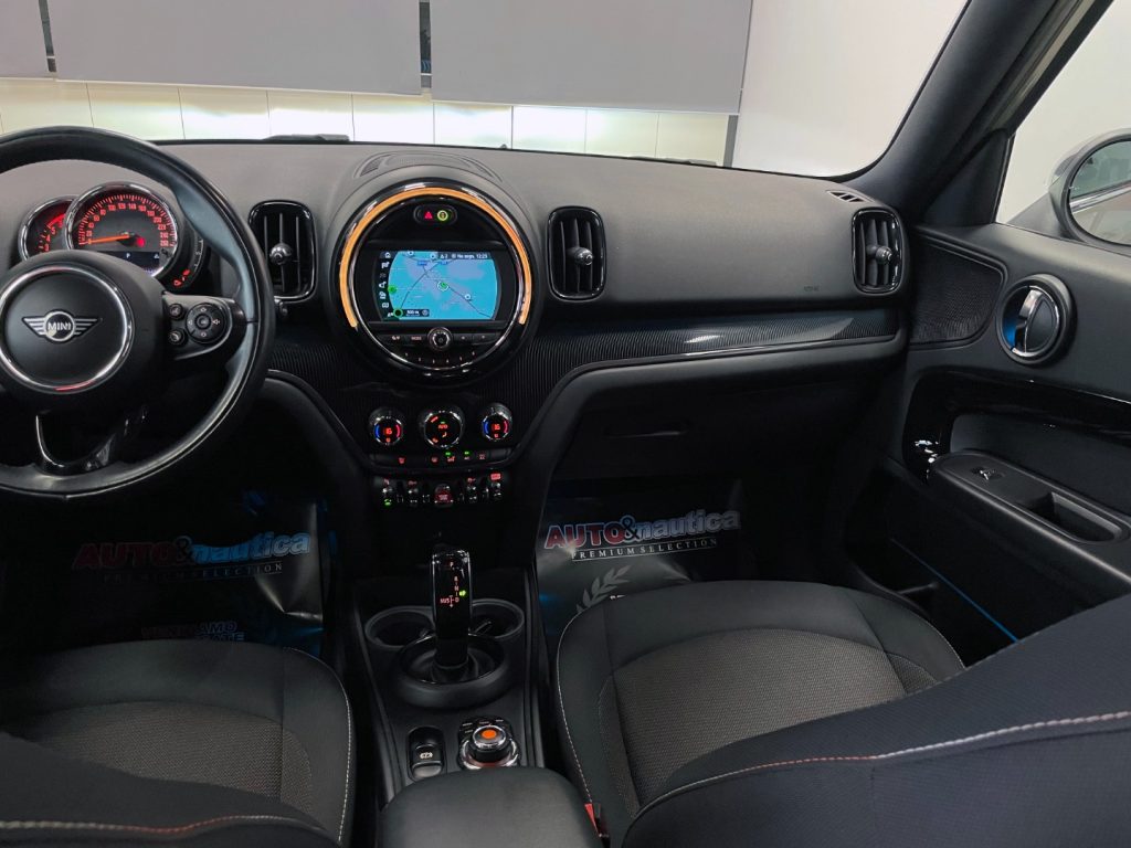 MINI Countryman 2.0 COOPER D BUSINESS AUTO MY18 - 56