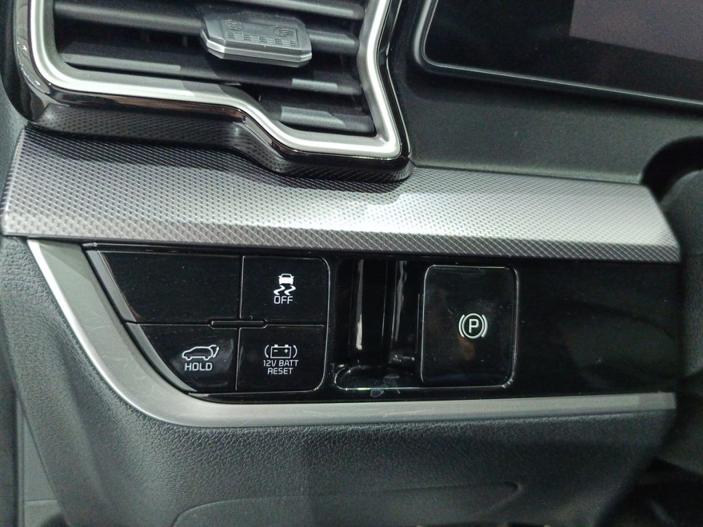KIA Sportage 1.6 TGDi HEV AT GT-line - 24