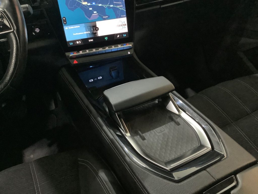 RENAULT Austral Austral Full Hybrid E-Tech 200 CV Techno - 8